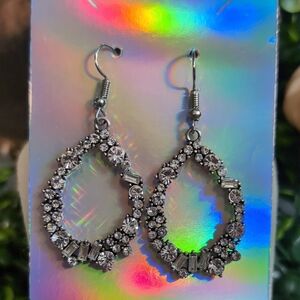 Paparazzi Silver Sparkling Teardrop Earrings